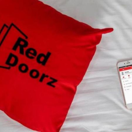 Reddoorz At Siwalankerto Surabaya Hotel Kültér fotó